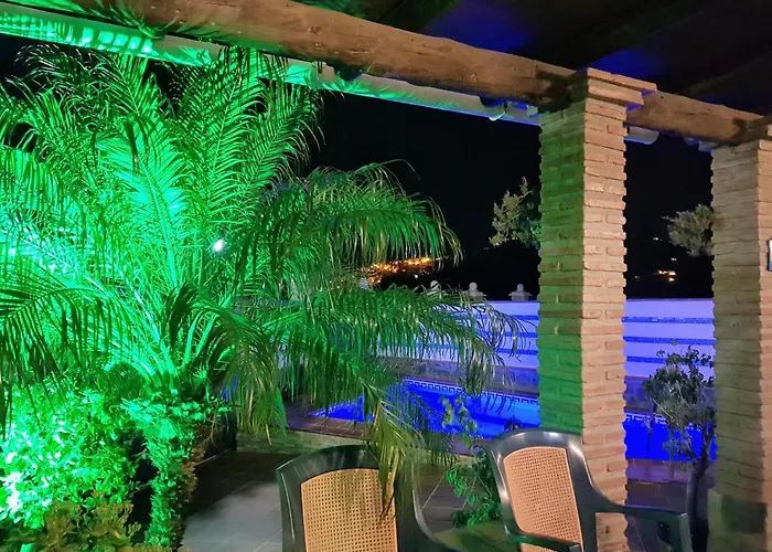 Cortijo Porroncico Нерха