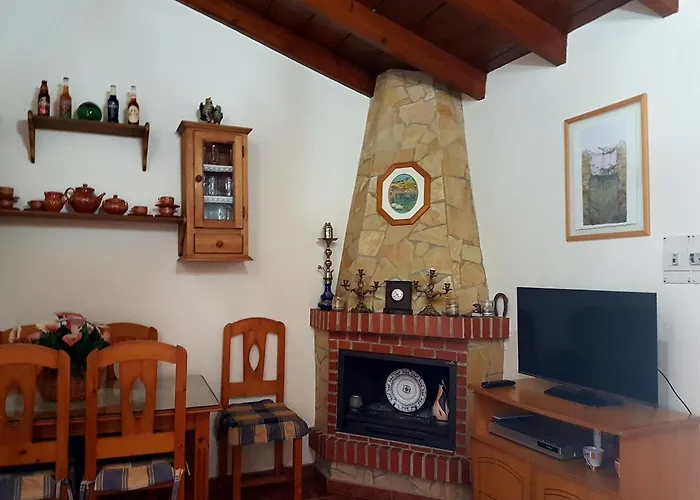 Cortijo Porroncico Нерха